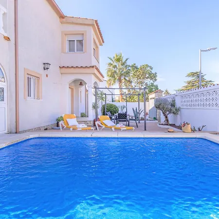 Villa Apart-rent Casa Requesens 0007